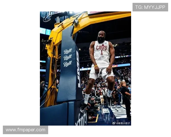 哈登在骑士首六场比赛创队史最快纪录累计得分破百助攻超五十